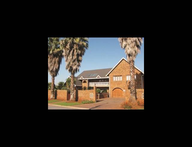 5 BEDROOM HOUSE FOR SALE IN DERSLEY